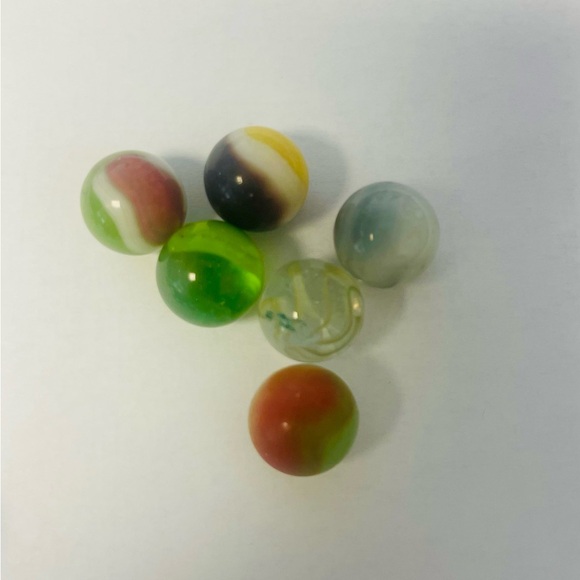 Vintage Vitro Marbles (11) - Picture 2 of 4